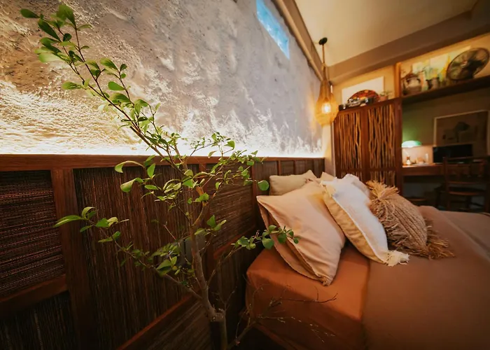 Earthy Cave Retreat At Bond Cave Near Canggu Badung (Bali)
