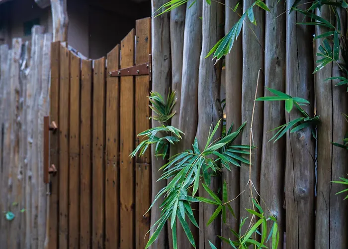 Earthy Cave Retreat At Bond Cave Near Canggu Badung (Bali)